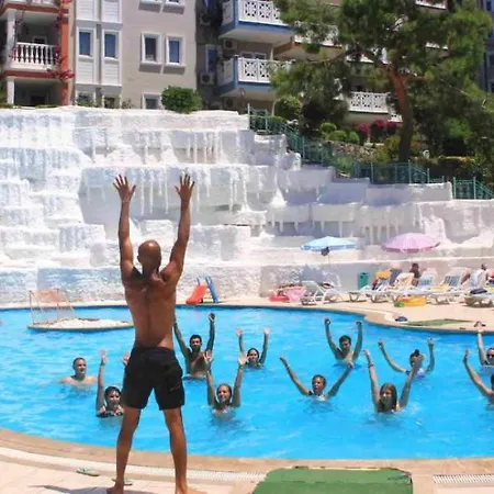 Pleasant Duplex With Shared Pool Near Beach In Alanya